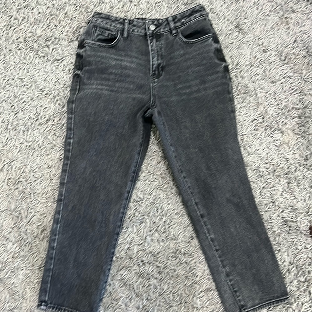 Pacsun black mom jeans. Never worn. Size 27